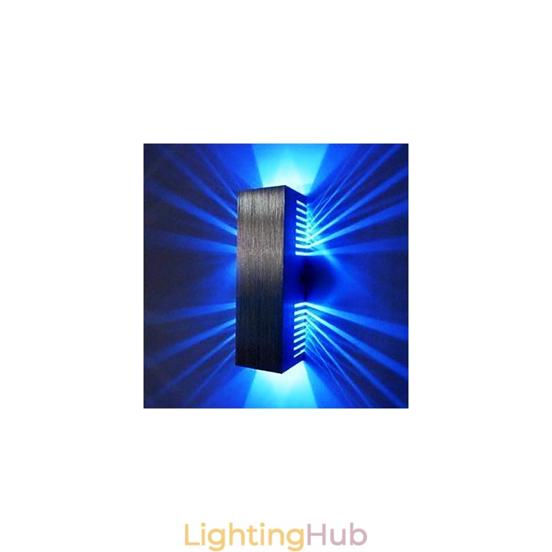 Modern Wall Light with Scattering Light Design 2 Cubic Shades