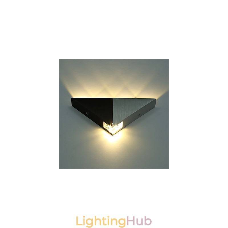 Modern Triangle Wall Sconce Light Fixture Indoor Hallway Up Down Wall Lamp Spot Light Aluminum Decorative Lighting for Studio Restauran